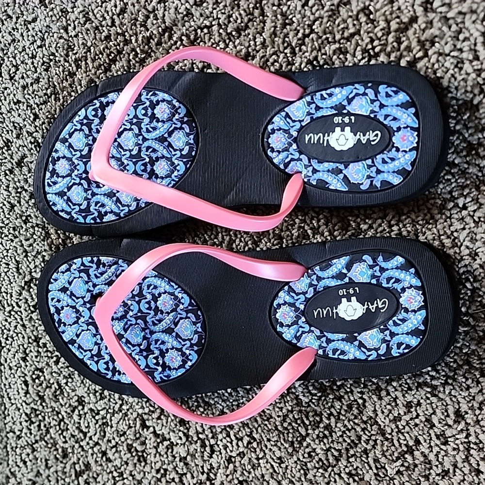 Flip Flops High Quality Super Comfy Durable Long Lasting Vibrant Colors L NWT